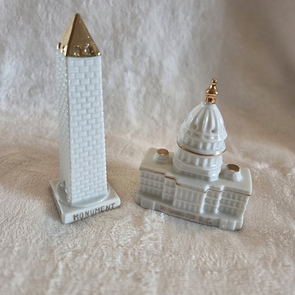 Decorative Salt & Pepper Shakers Of The White House And Washington Monument DC - Picture 1 of 14